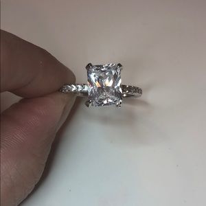 Beautiful ring engagement style CZ as 9